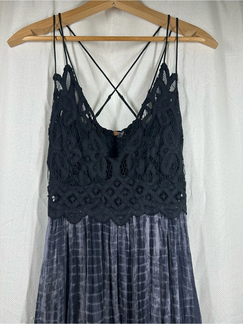 Free People Adella Slip Dress Tie-dye Pattern Lace Size Medium Tank